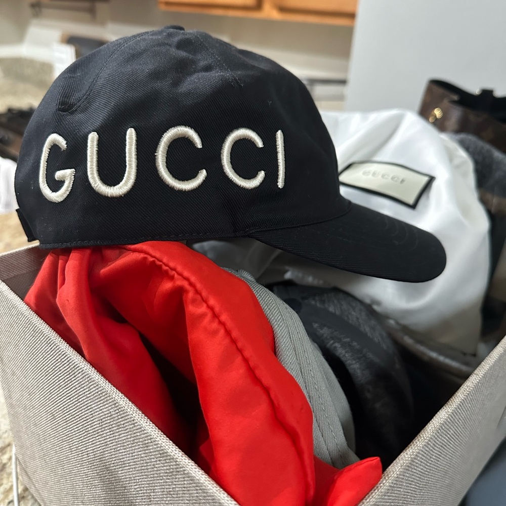 Gucci LOVED black hat